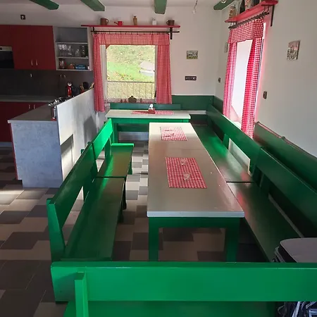 Paradni Alpesi faház